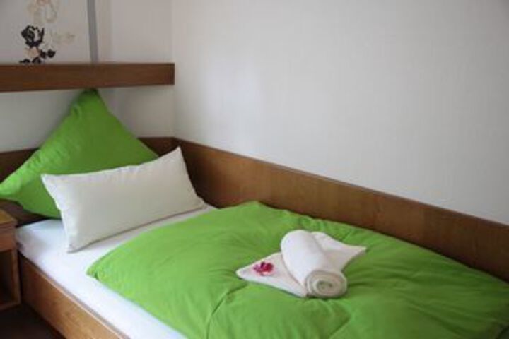 Room 14 of 35