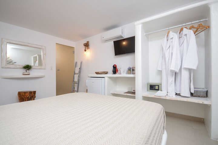 Room 13 of 52