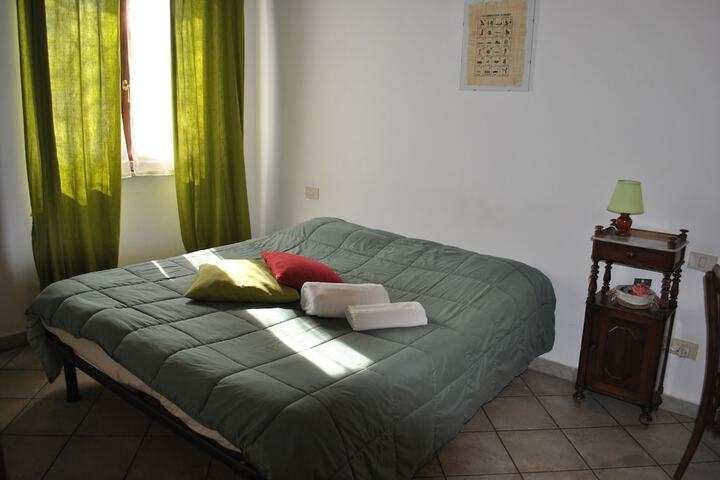 Room 17 of 33