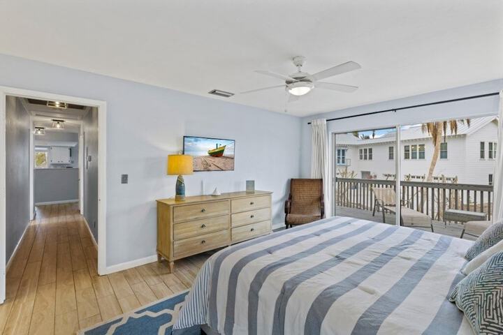 Room 4 of 26