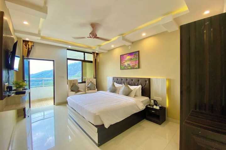 Room 2 of 6
