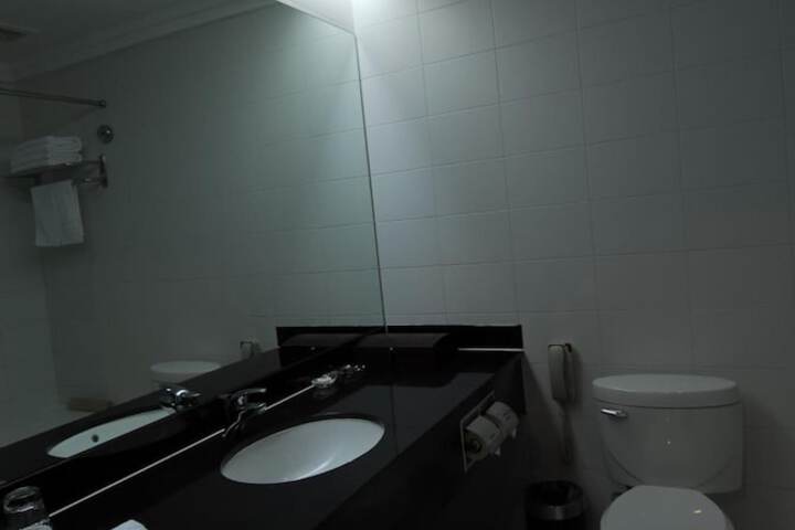 Room 29 of 38