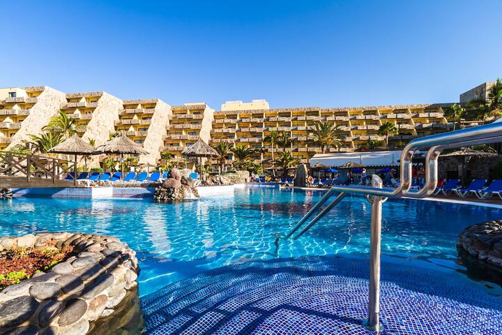 Pool Hotel