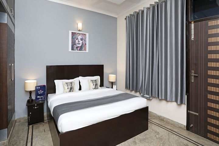 Room 6 of 22