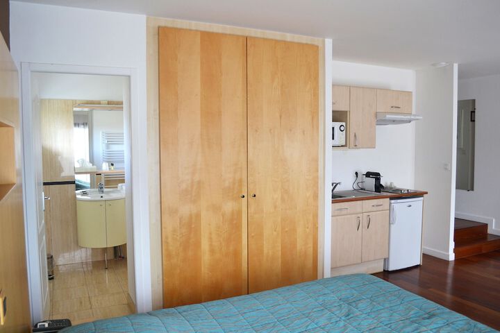 Room 11 of 62