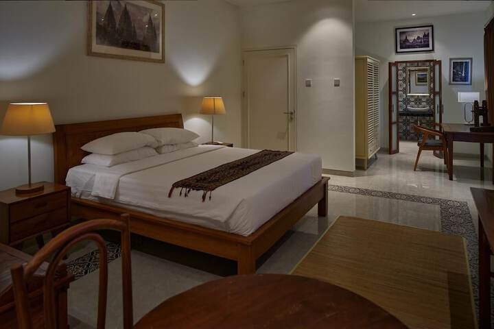 Room 8 of 34