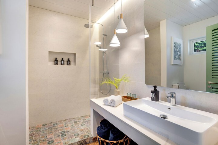Bathroom Interior Photo