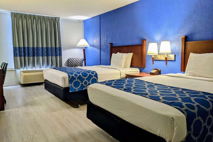 2 Double Beds (5 of 6)