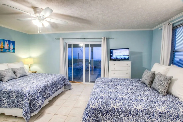 Room 4 of 17