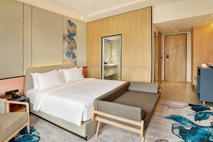 Room 13 of 86