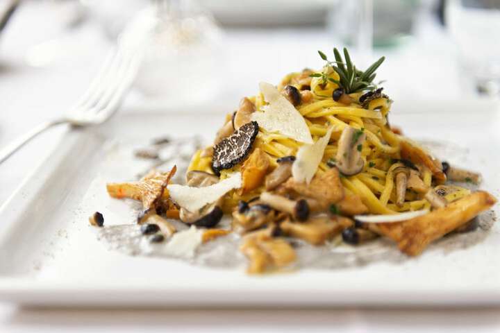 Dining Photos