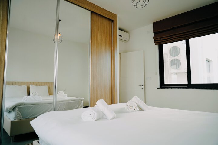Room 46 of 196