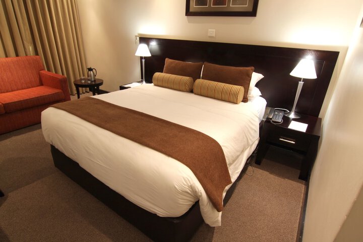 Room 14 of 118