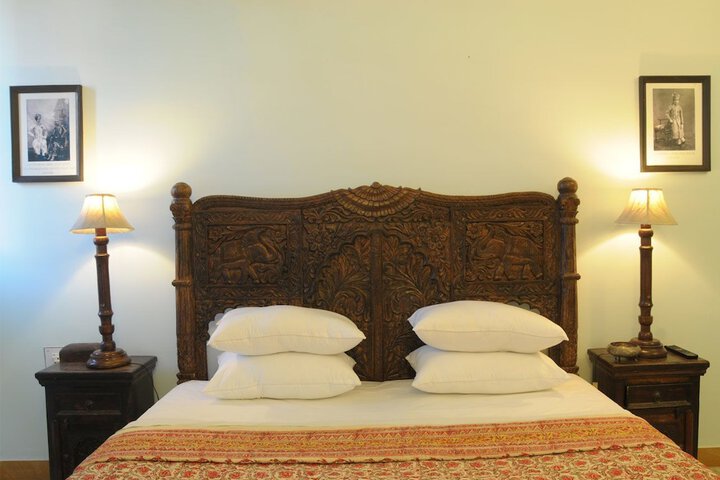 Room 3 of 53