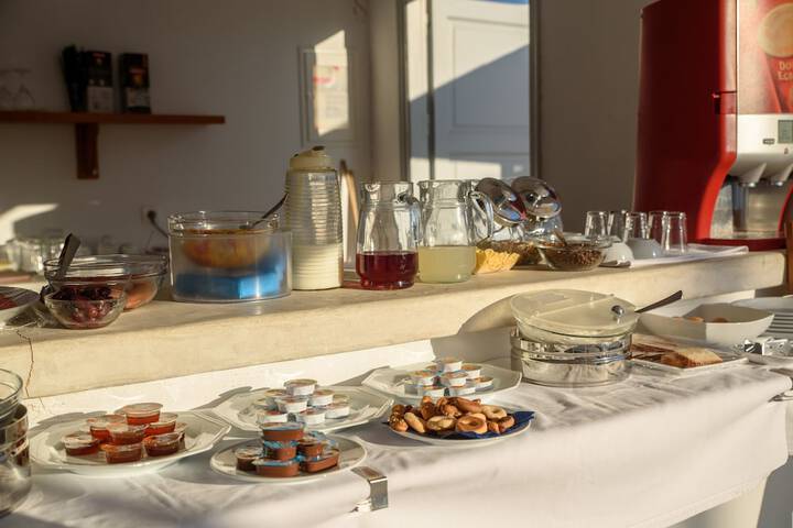 Breakfast/Coffee Service 62 of 71