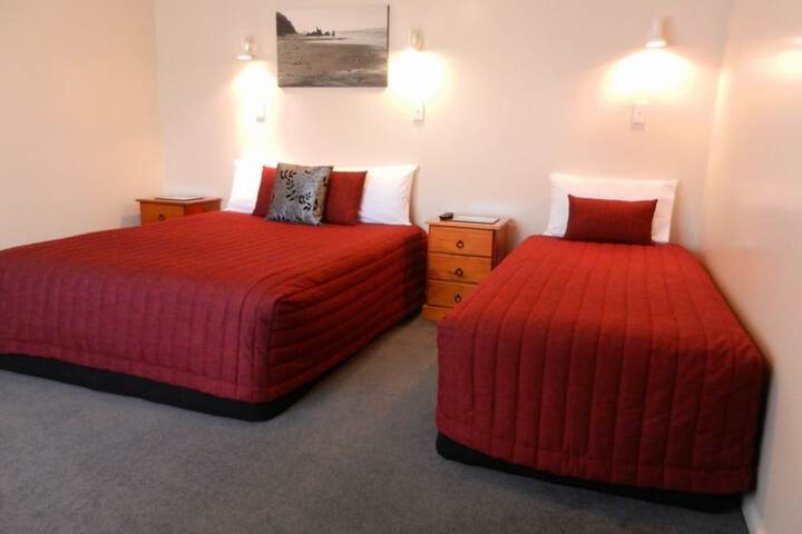 Room 10 of 114