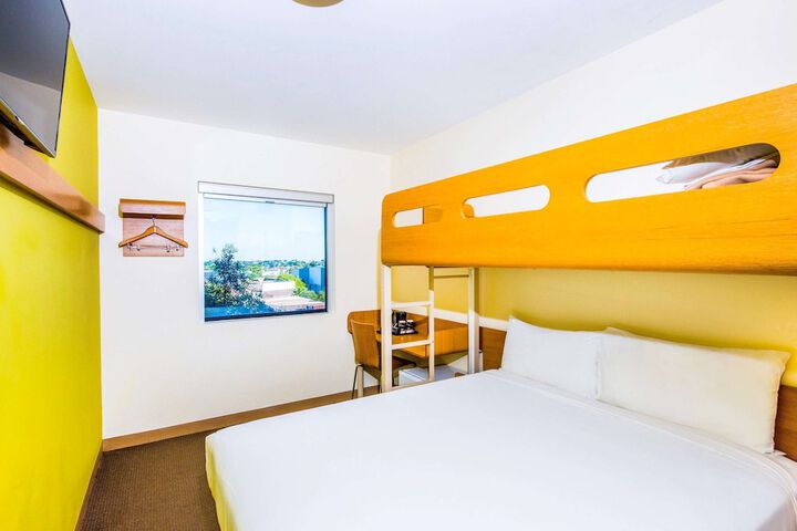 Room 19 of 44