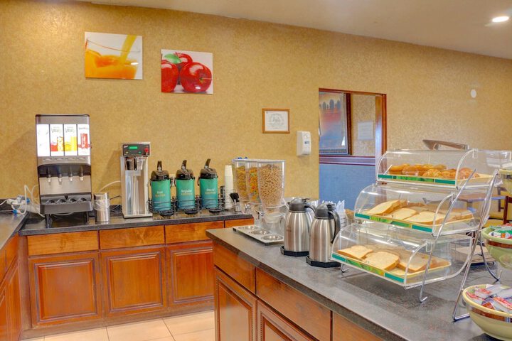Breakfast/Coffee Service 39 of 41
