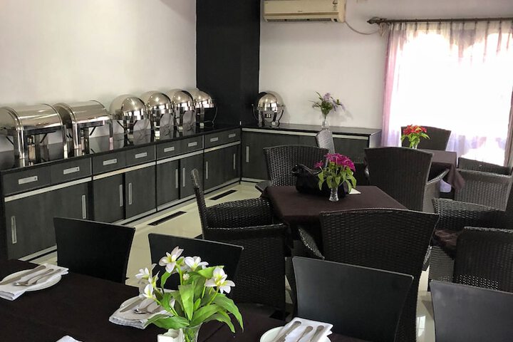 Breakfast/Coffee Service 11 of 20