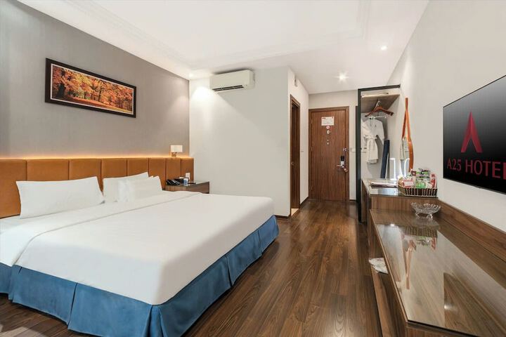 Room 13 of 23