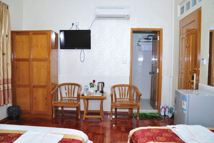 Room 12 of 35