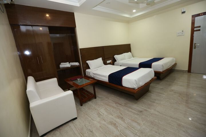 Room 10 of 22