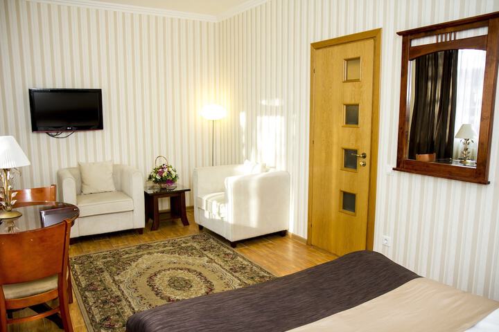 Room 26 of 151