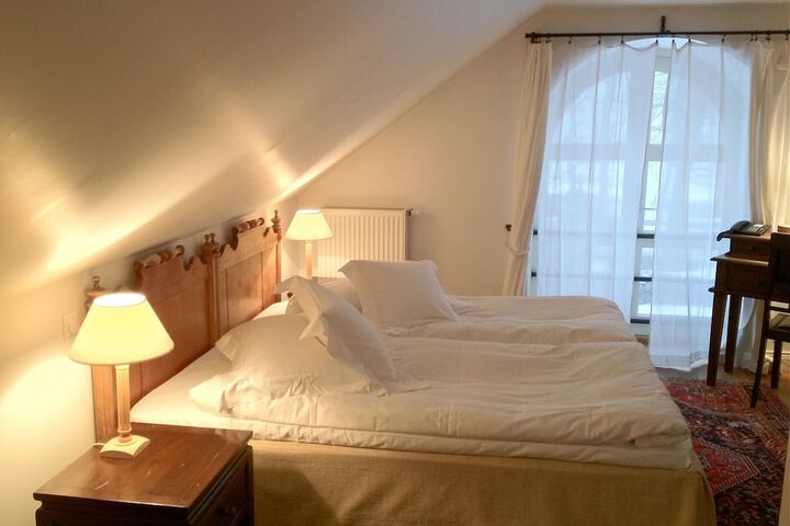 Room 10 of 91