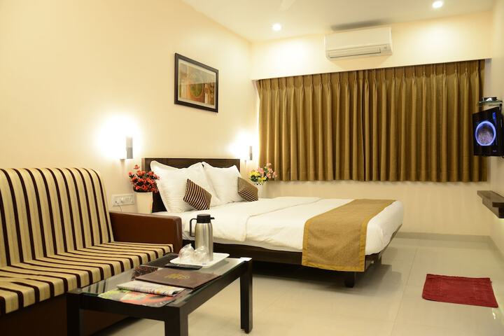 Room 6 of 24