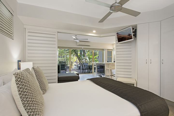 Room 5 of 72