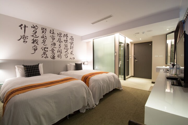 Room 39 of 46