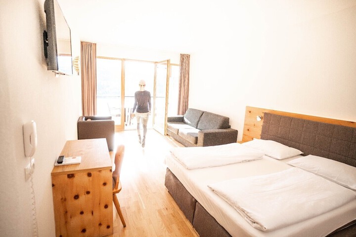 Room 9 of 55