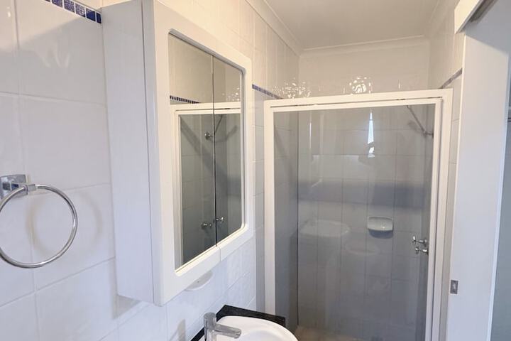 Room 10 of 23