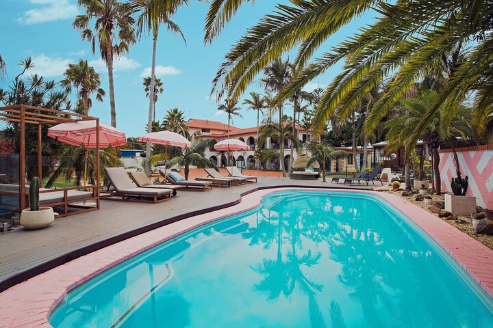 Pool 8 of 18