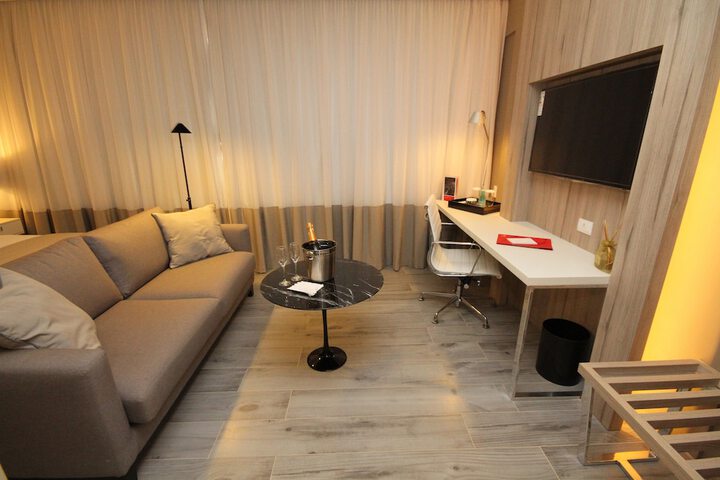 Room 51 of 110