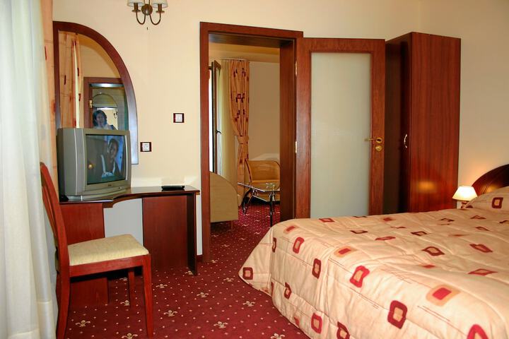 Room 5 of 57