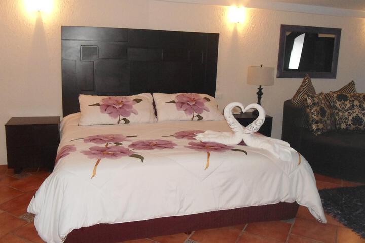 Room 4 of 12