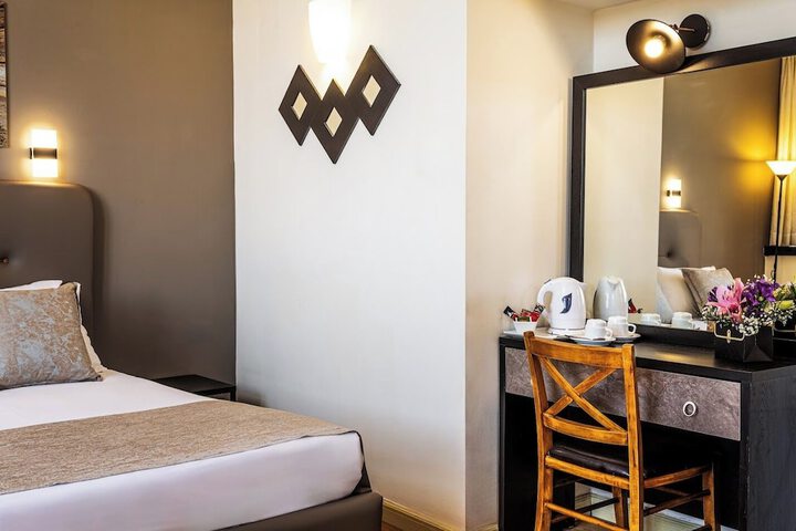 Room 13 of 45