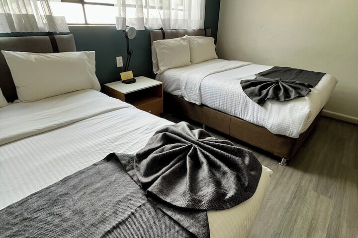 Room 21 of 53