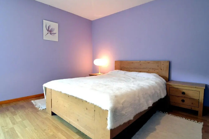Room 2 of 18