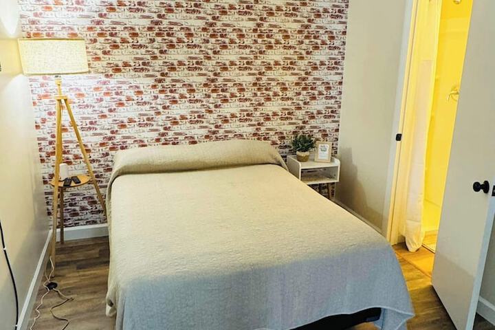 Room 3 of 6