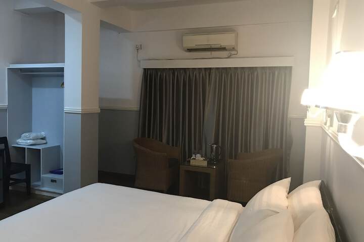 Room 19 of 41