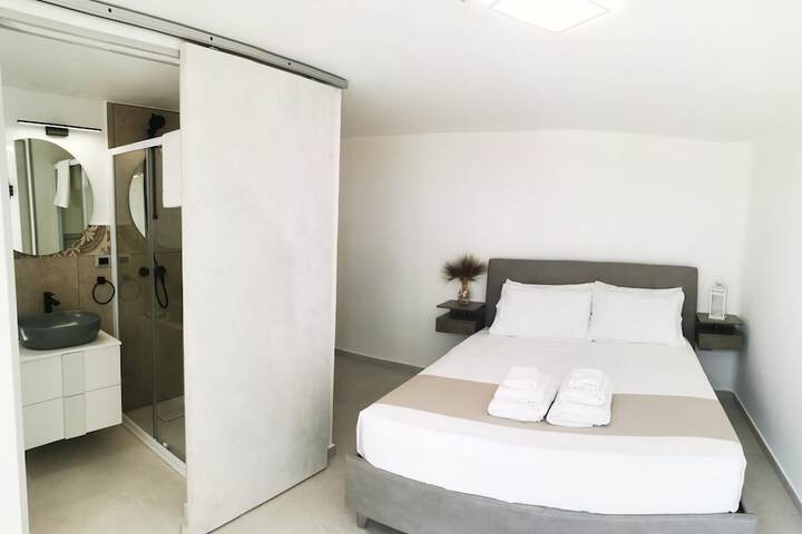 Room 11 of 44