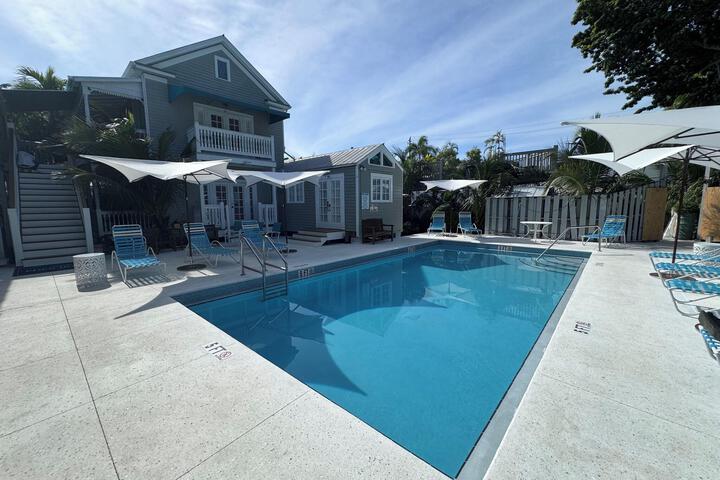 Pool 41 of 44