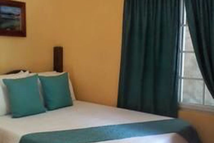 Room 12 of 25