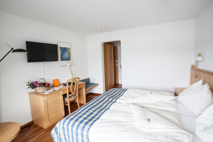 Room 7 of 43