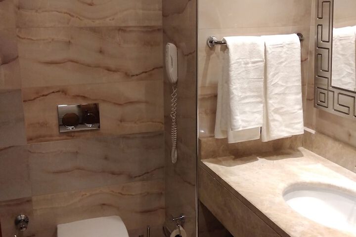 Room 45 of 525