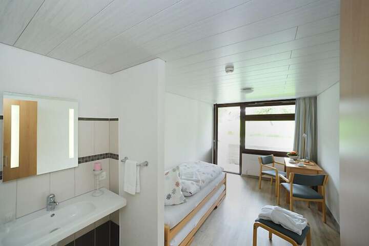 Room 6 of 26