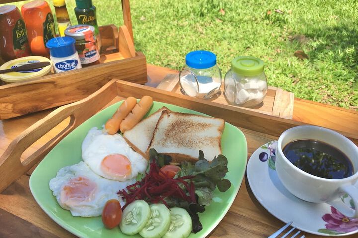 Breakfast/Coffee Service 60 of 87