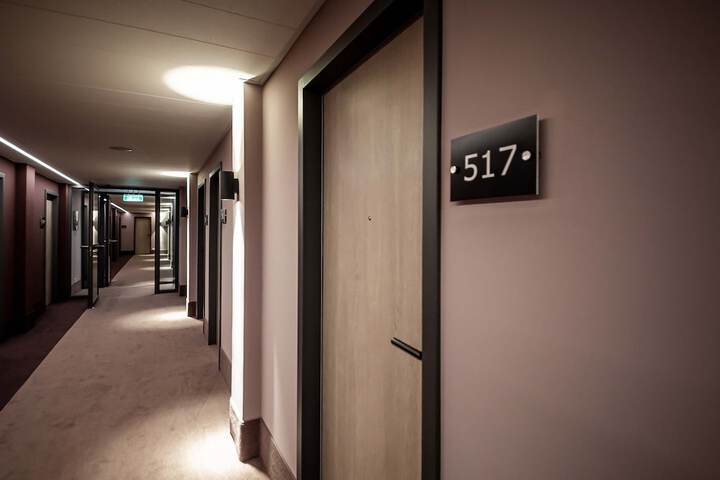 Ballroom/Hall 104 of 119